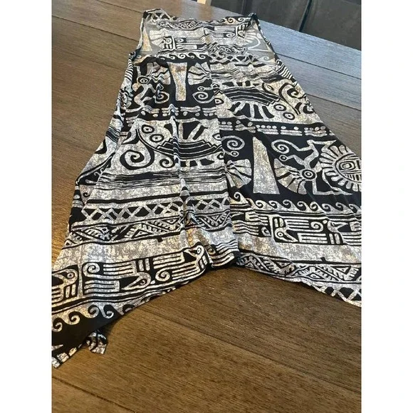 Jostar black white Aztec sleeveless top size small - Picture 4 of 4
